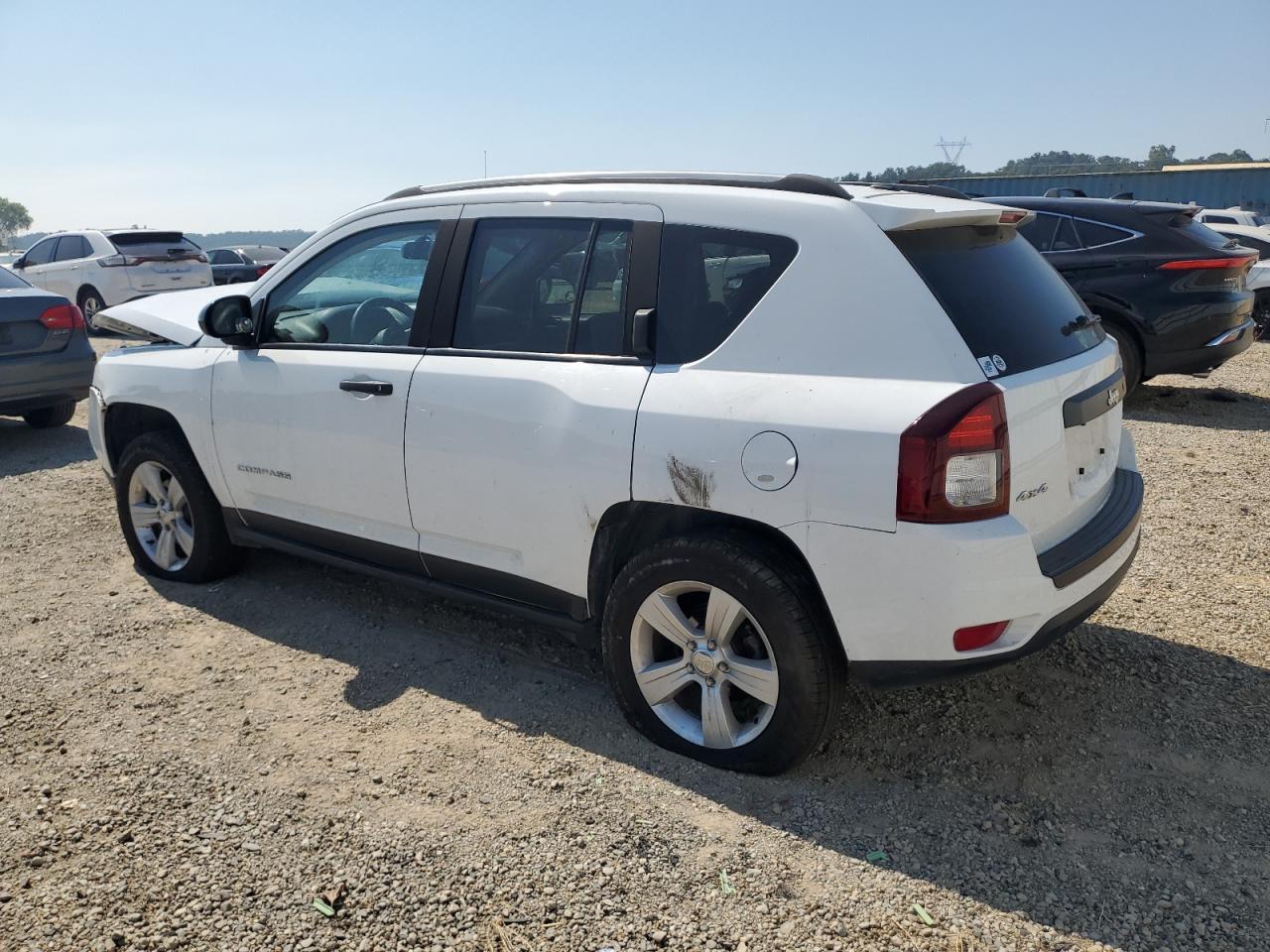 2016 Jeep Compass Sport - Фото 2