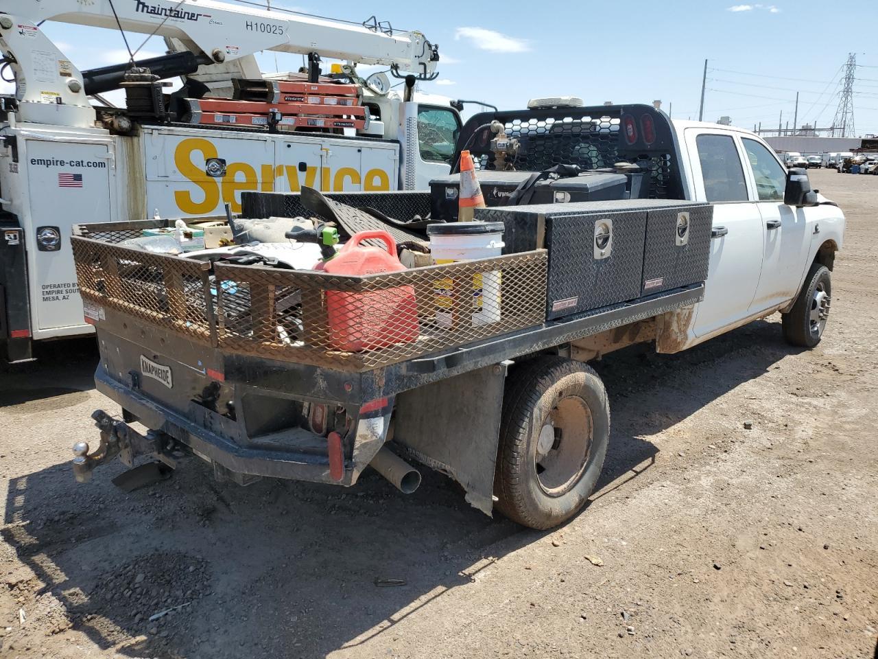 2023 Ram 3500 Flatbed Truck - Фото 4