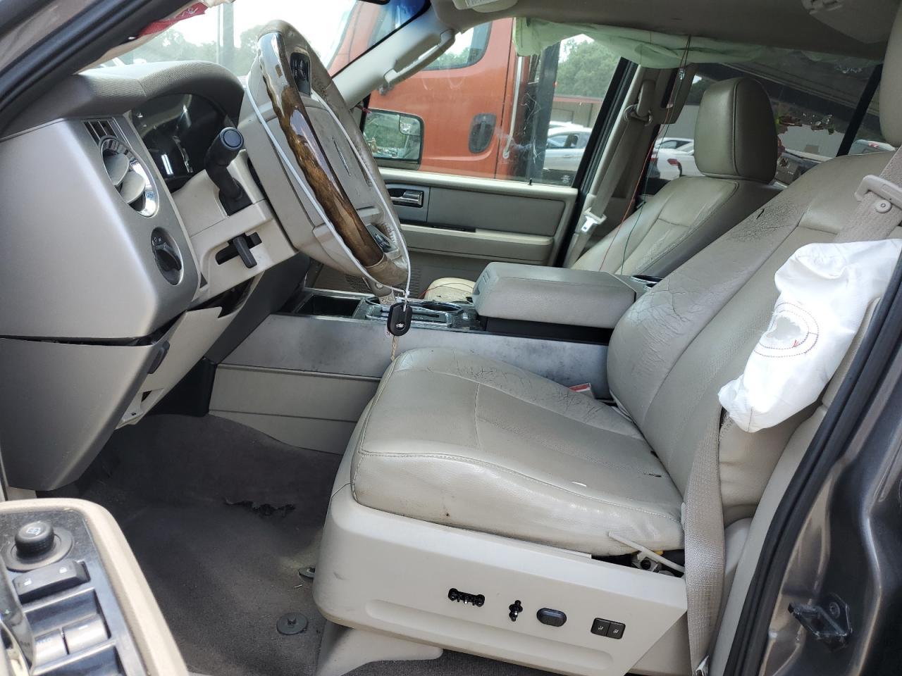 2012 Ford Expedition Limited - Image 7