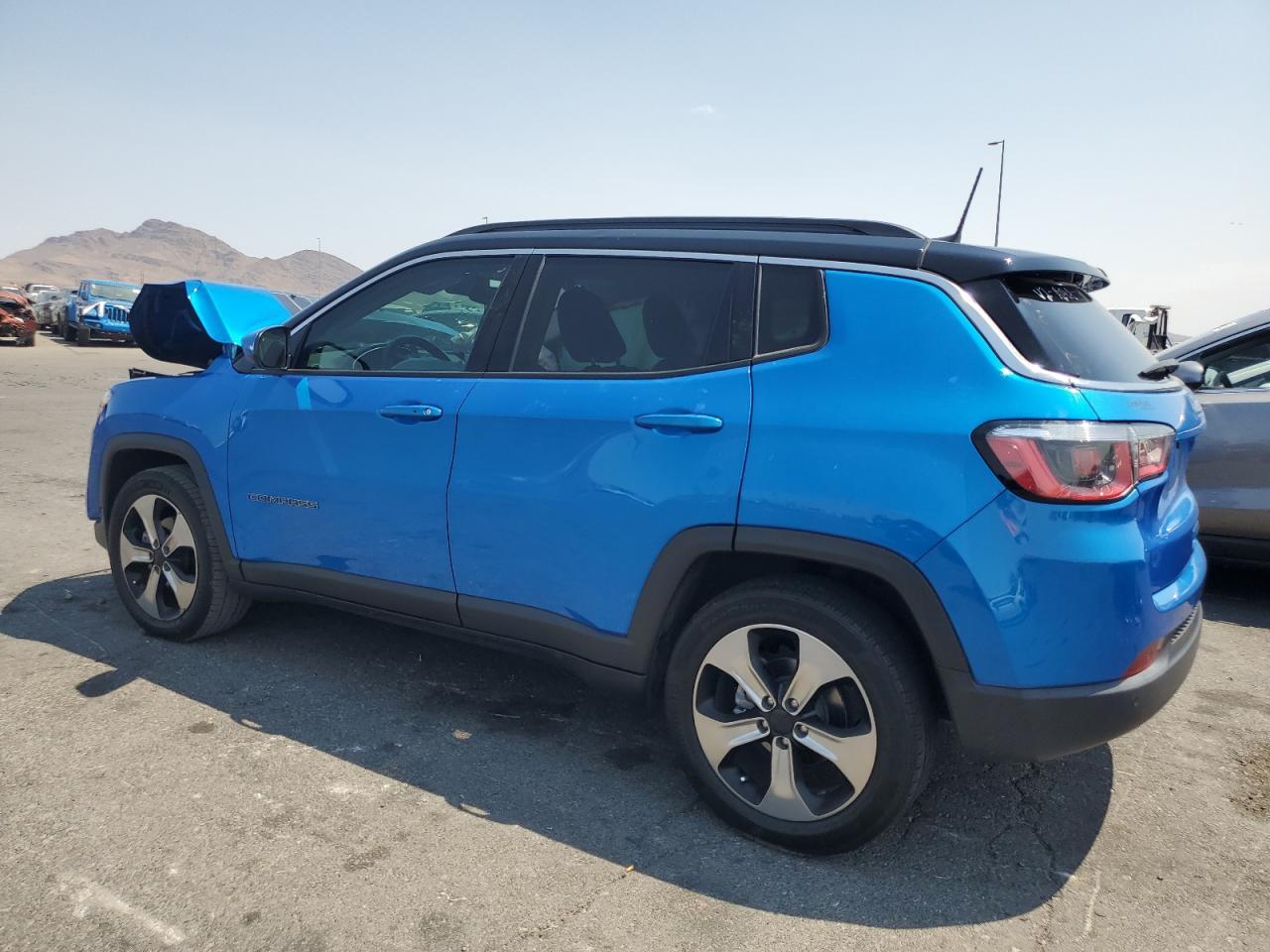 2019 Jeep Compass Latitude - Image 2
