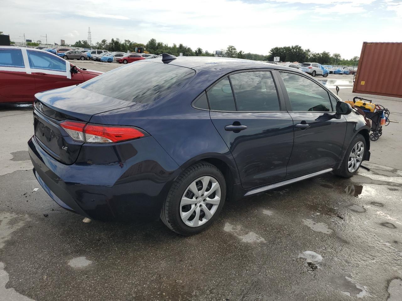 2022 Toyota Corolla Le - Image 3