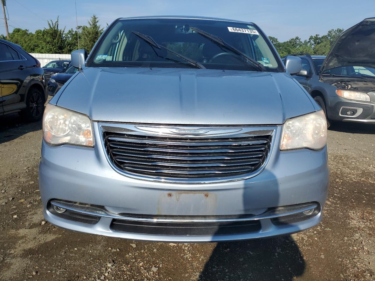 2013 Chrysler Town & Country Touring - Image 5