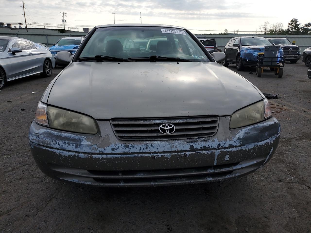 1998 Toyota Camry Le - Image 5