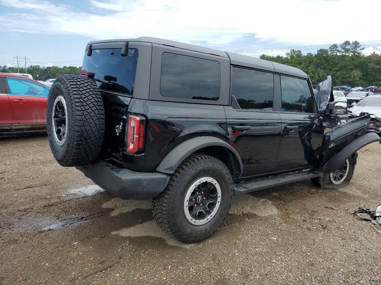 2024 Ford Bronco Outer Banks - Фото 3