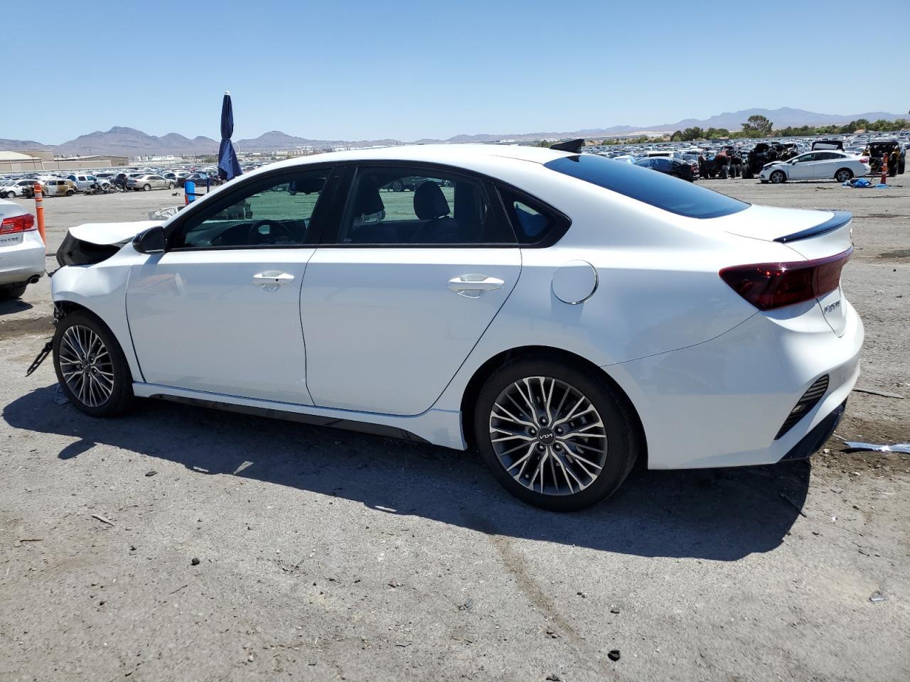 2023 Kia Forte Gt Line - Фото 2
