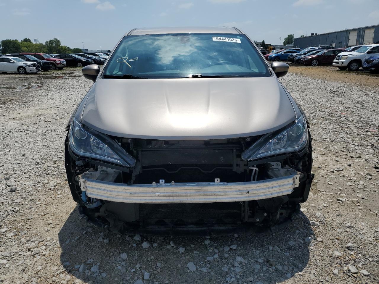 2017 Chrysler Pacifica Touring L - Фото 5