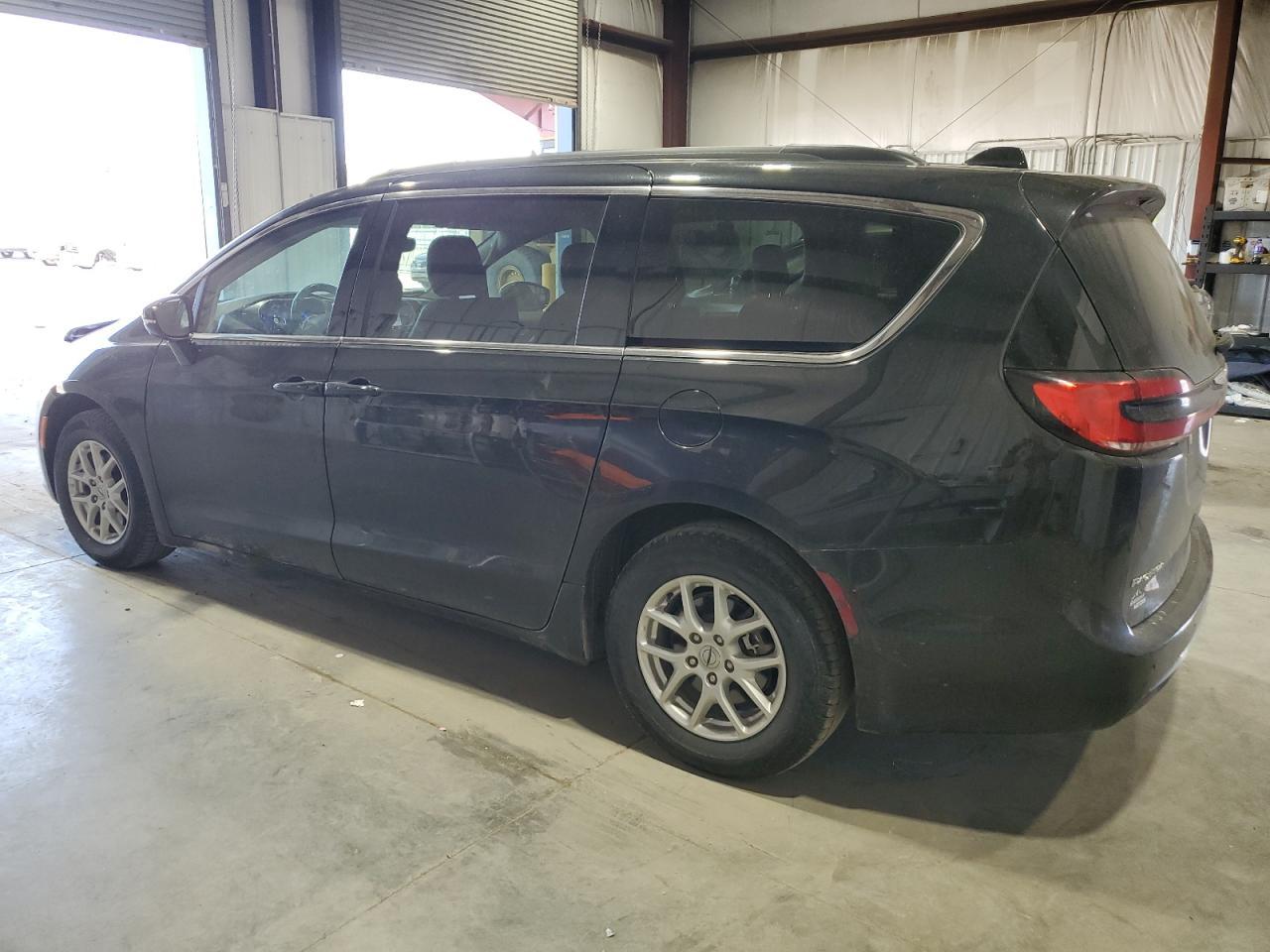 2022 Chrysler Pacifica Touring L - Фото 2