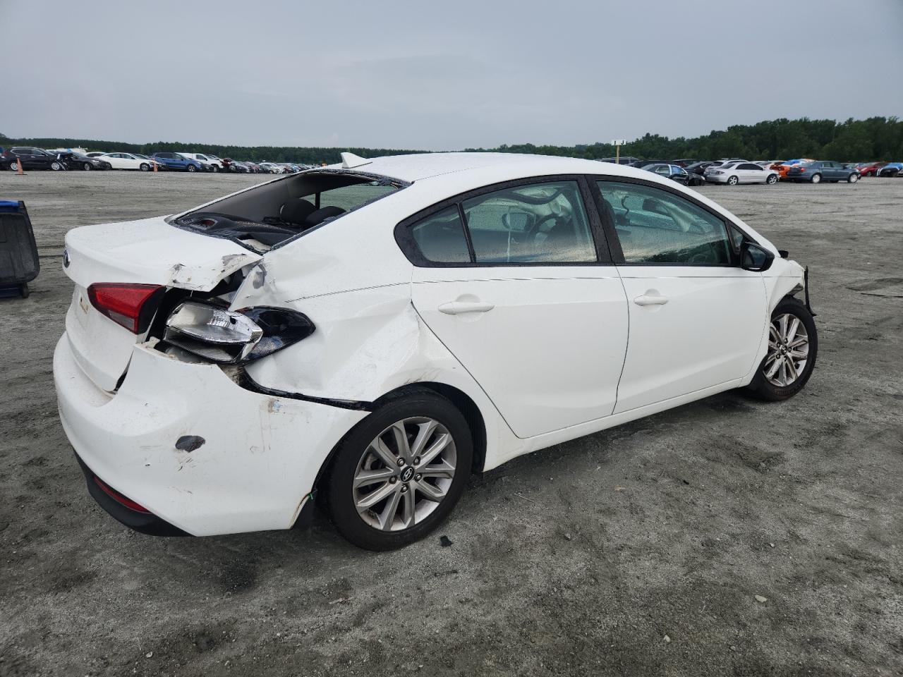 2017 Kia Forte Lx - Image 3