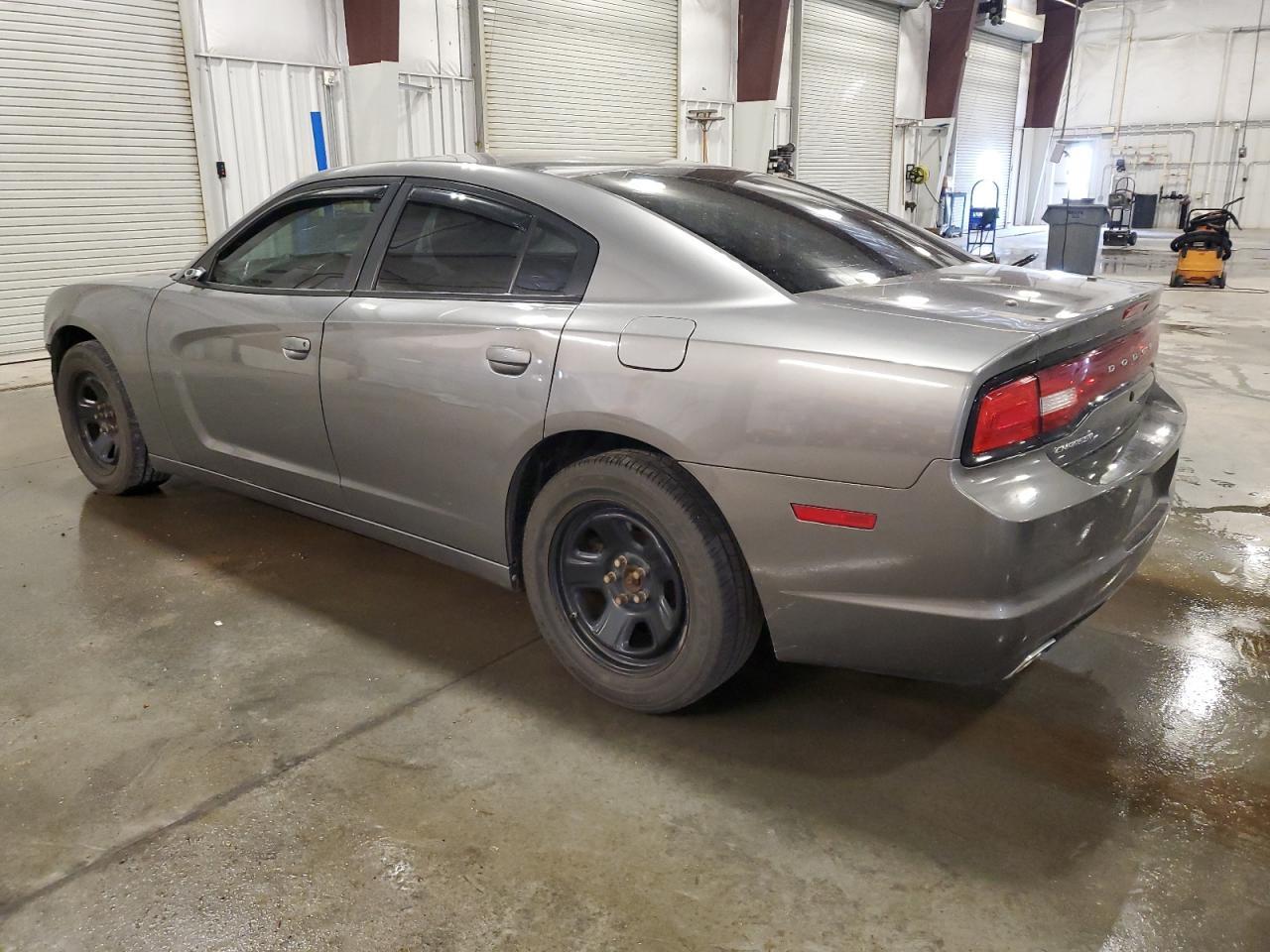 2012 Dodge Charger Police - Image 2