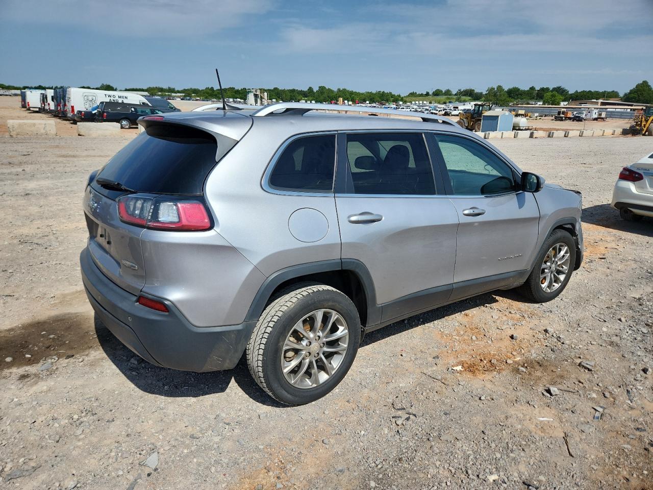 2019 Jeep Cherokee Latitude Plus - Фото 3