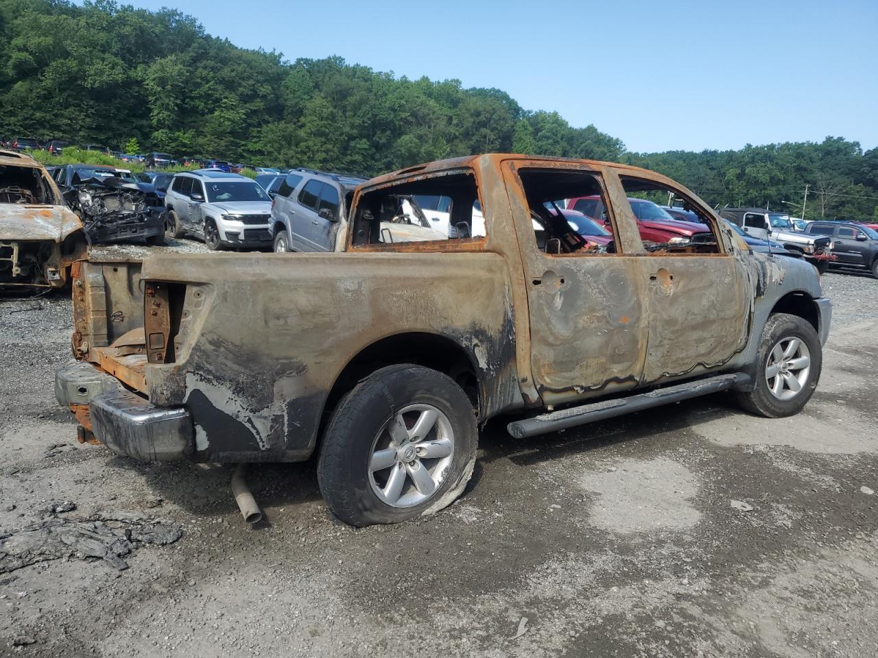 2013 Nissan Titan S - Фото 3