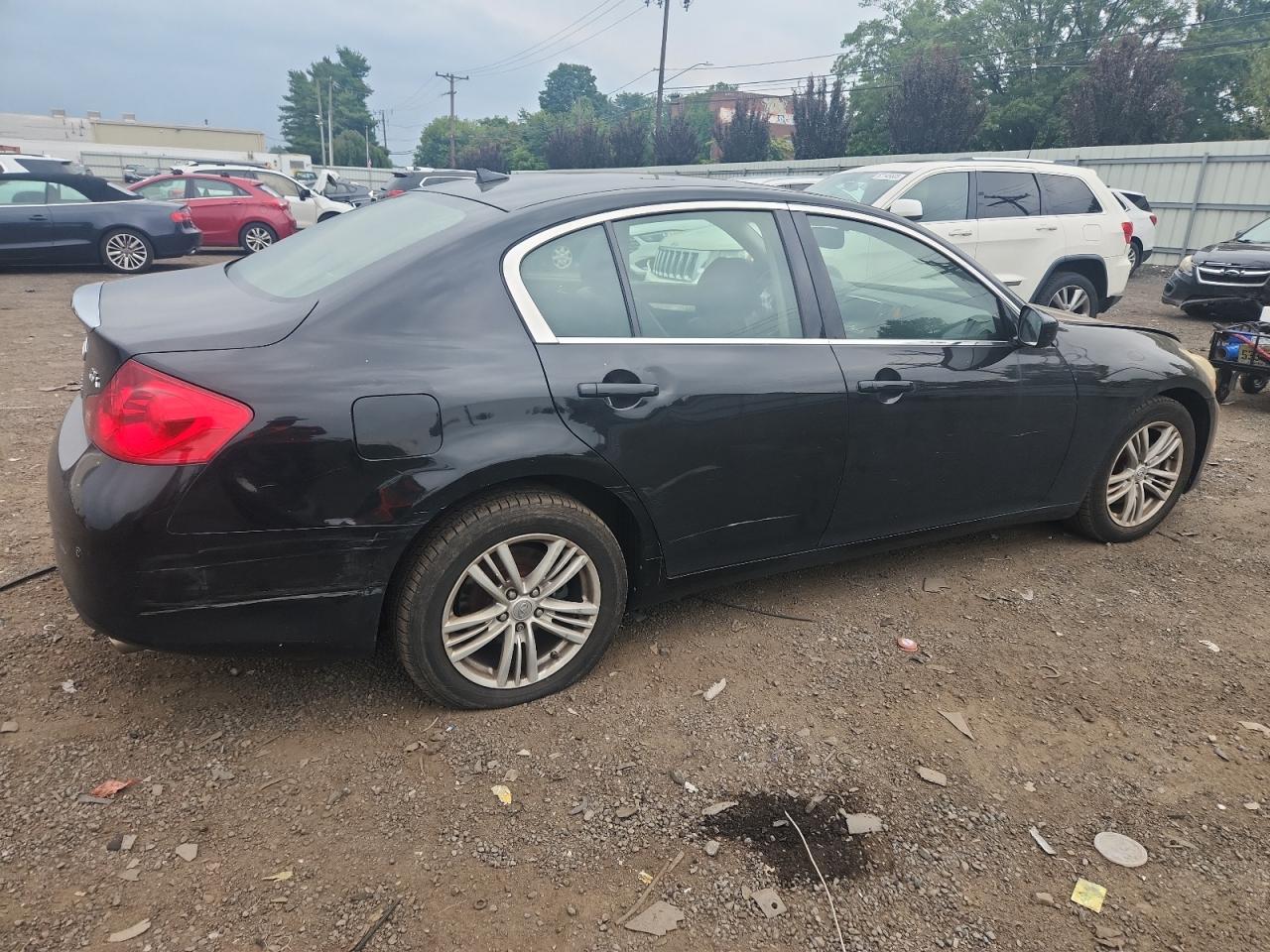 2010 Infiniti G37 - Фото 3