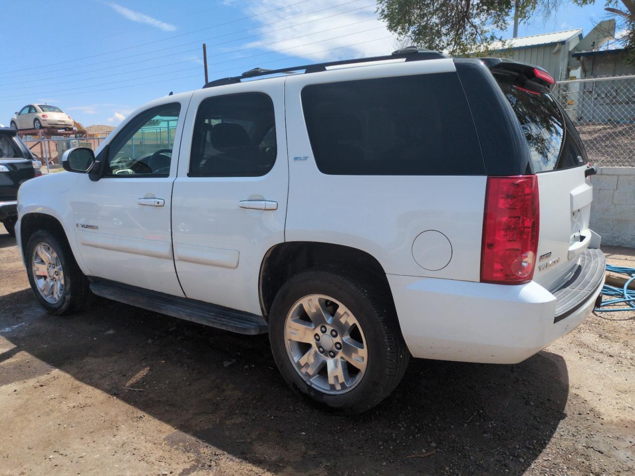 2008 GMC Yukon - Фото 2