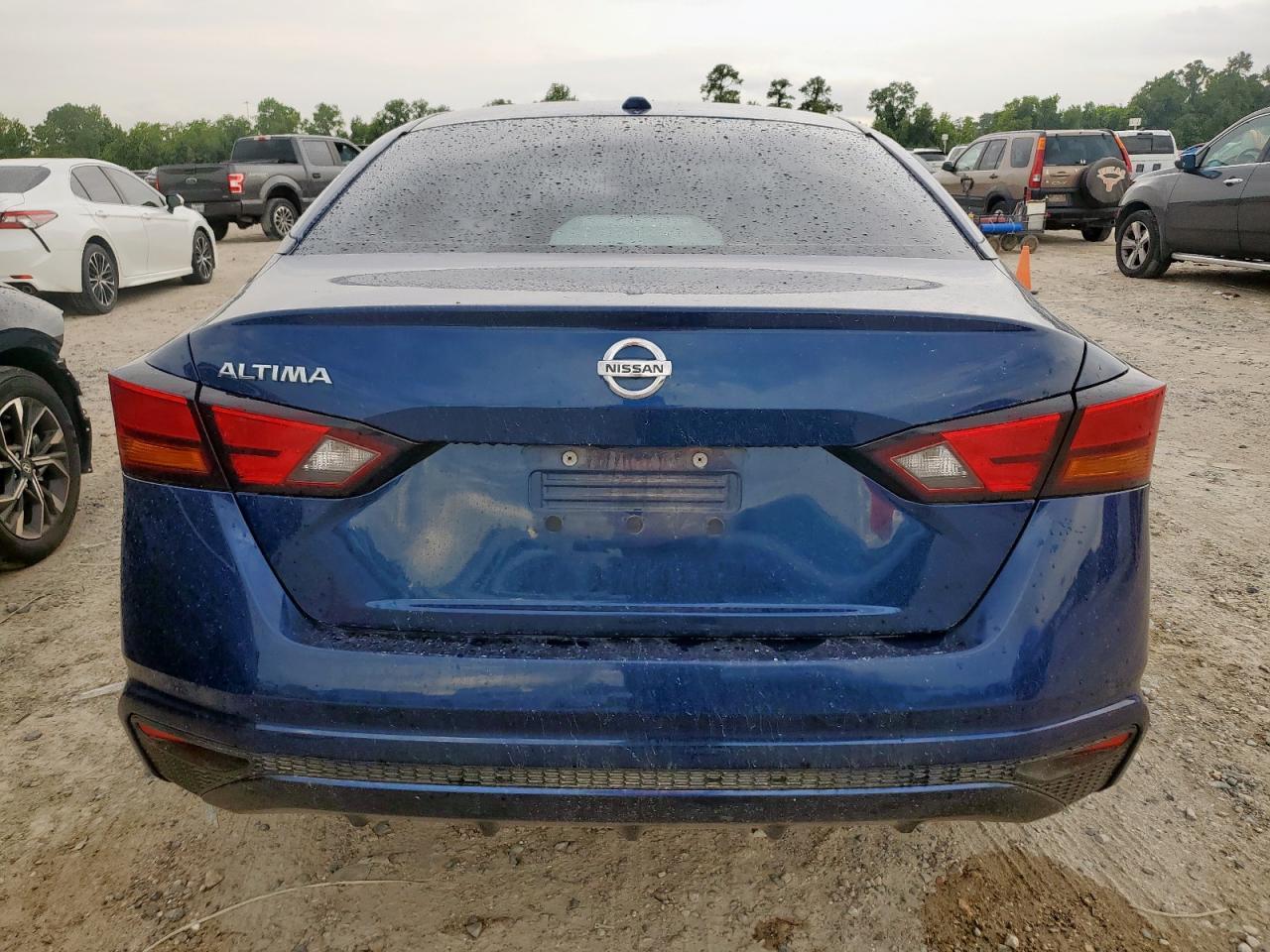 2020 Nissan Altima S - Image 6