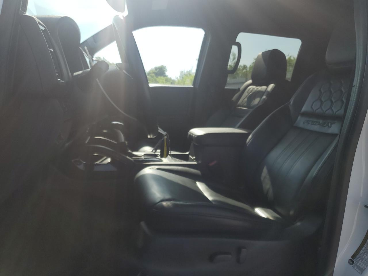 2022 Nissan Frontier S - Image 7