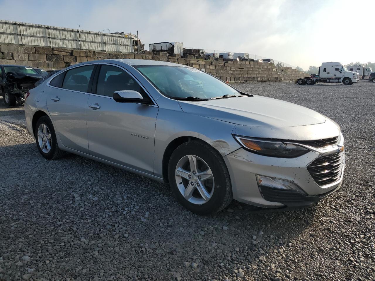 2022 Chevrolet Malibu Lt - Фото 4