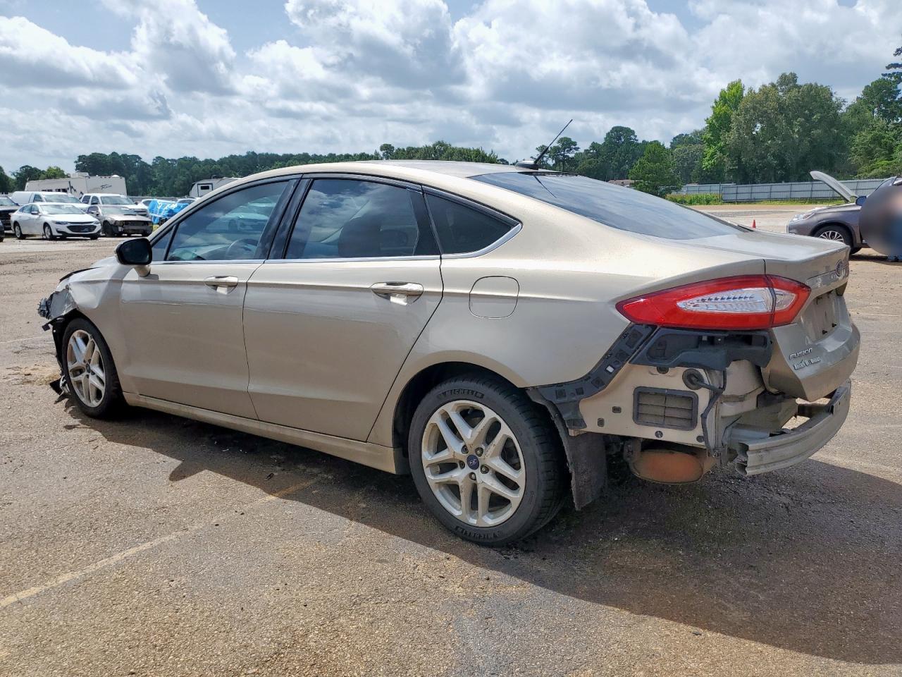 2015 Ford Fusion Se - Фото 2