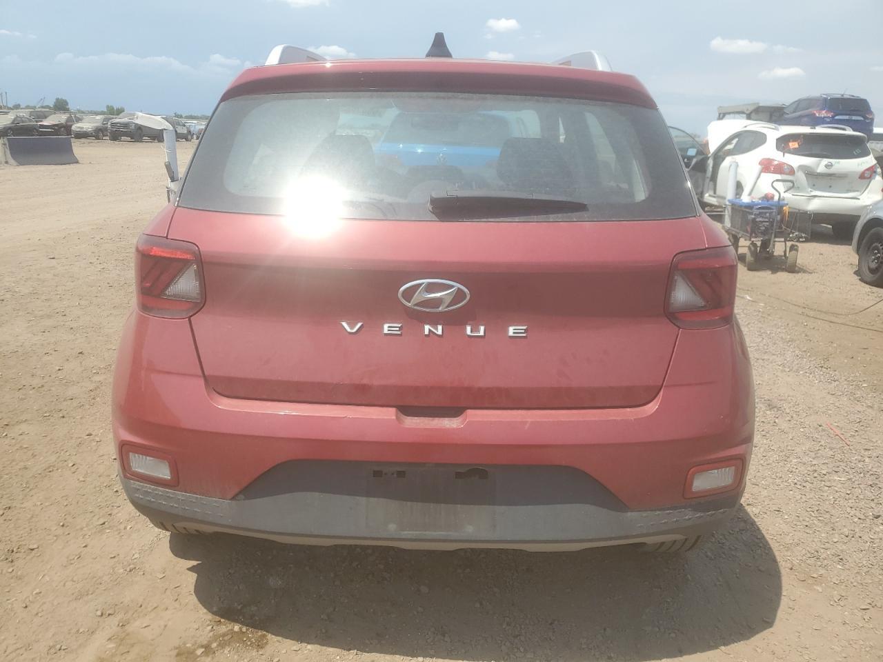 2022 Hyundai Venue Sel - Image 6