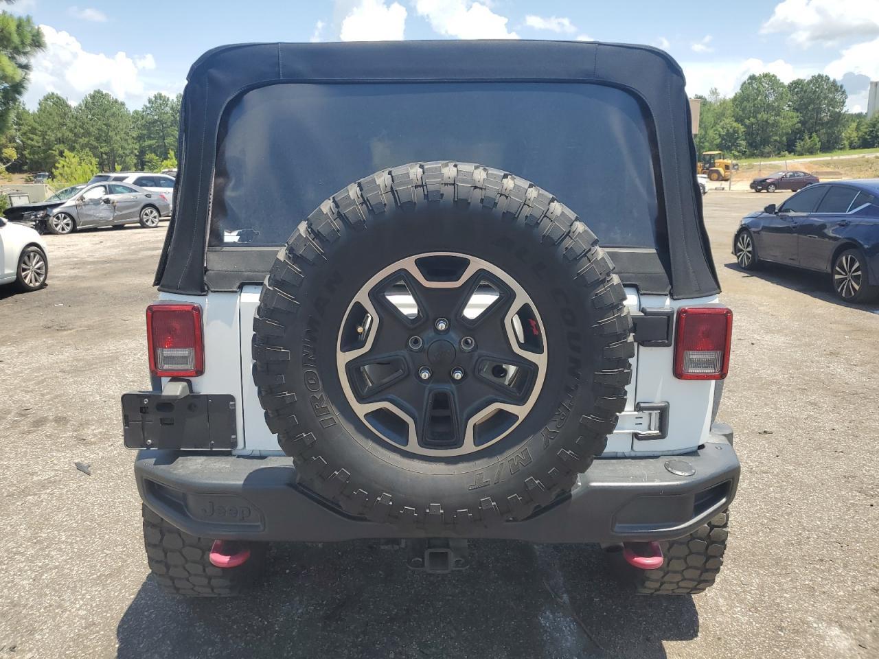 2016 Jeep Wrangler Unlimited Rubicon - Image 6