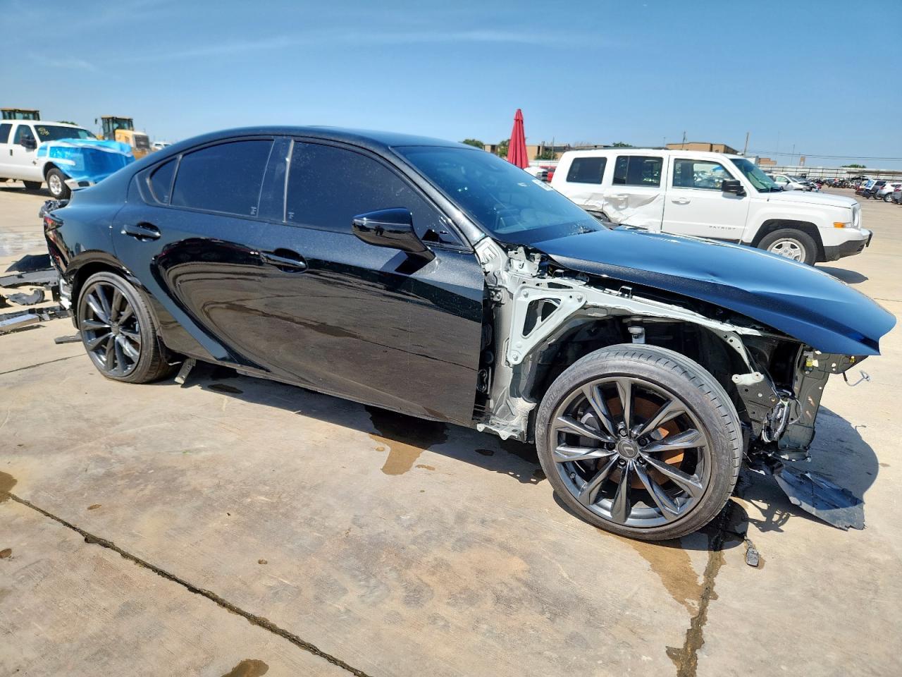 2024 Lexus Is 350 F Sport Design - Image 4