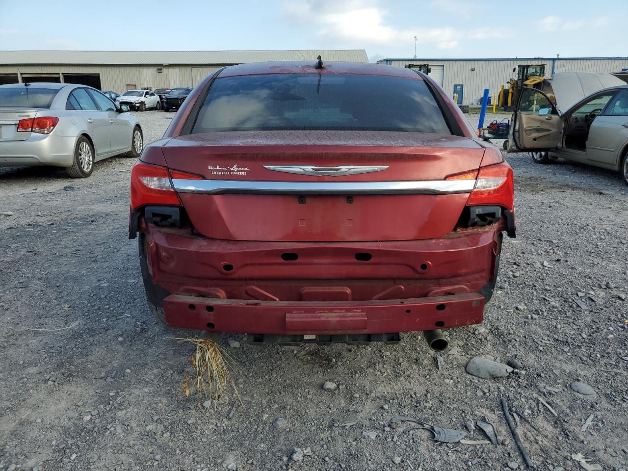 2011 Chrysler 200 Touring - Фото 6