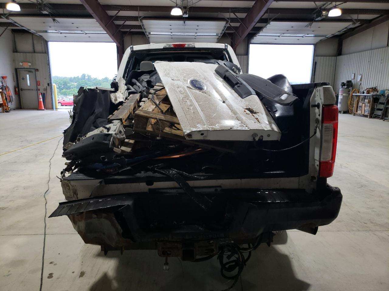 2019 Ford F350 Super Duty - Image 6