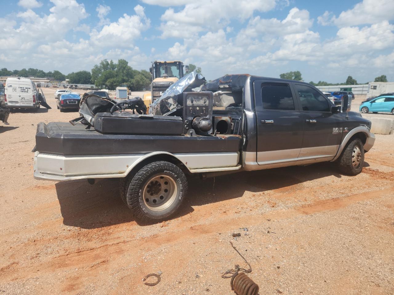 2015 Ram 3500 Laramie - Image 3