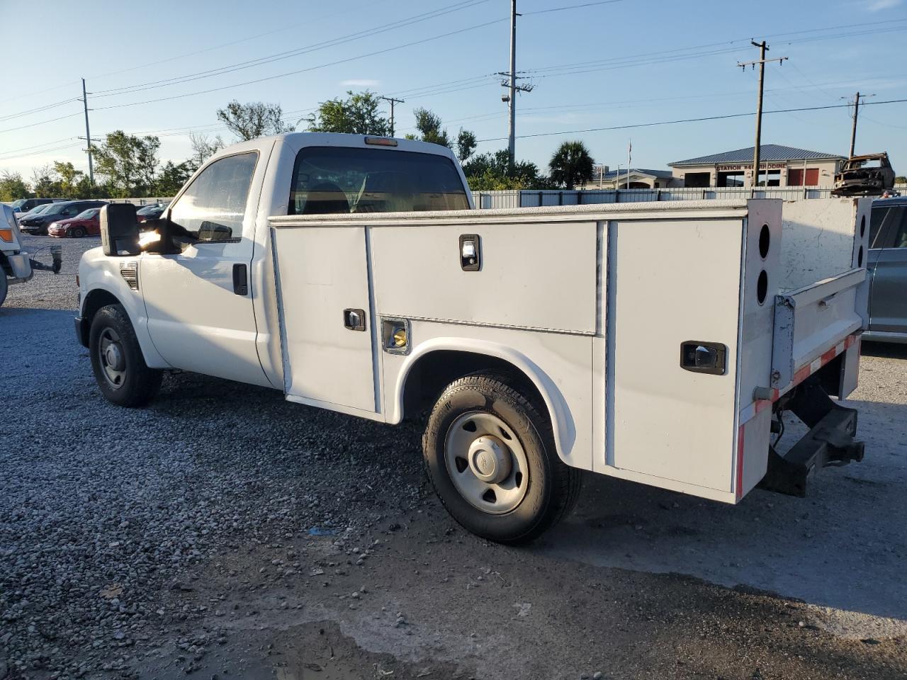 2010 Ford Super Duty F-250 W/S - Фото 2