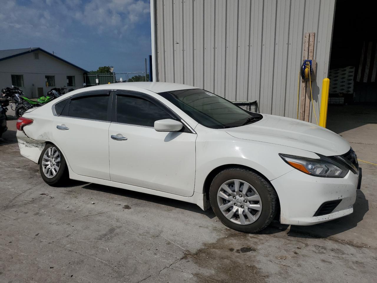 2016 Nissan Altima 2.5 - Фото 4