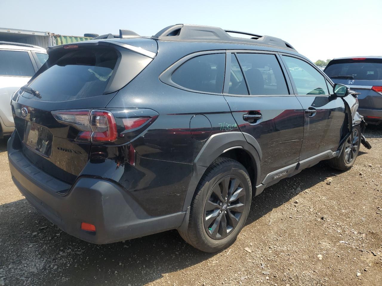 2023 Subaru Outback Onyx Edition - Image 3