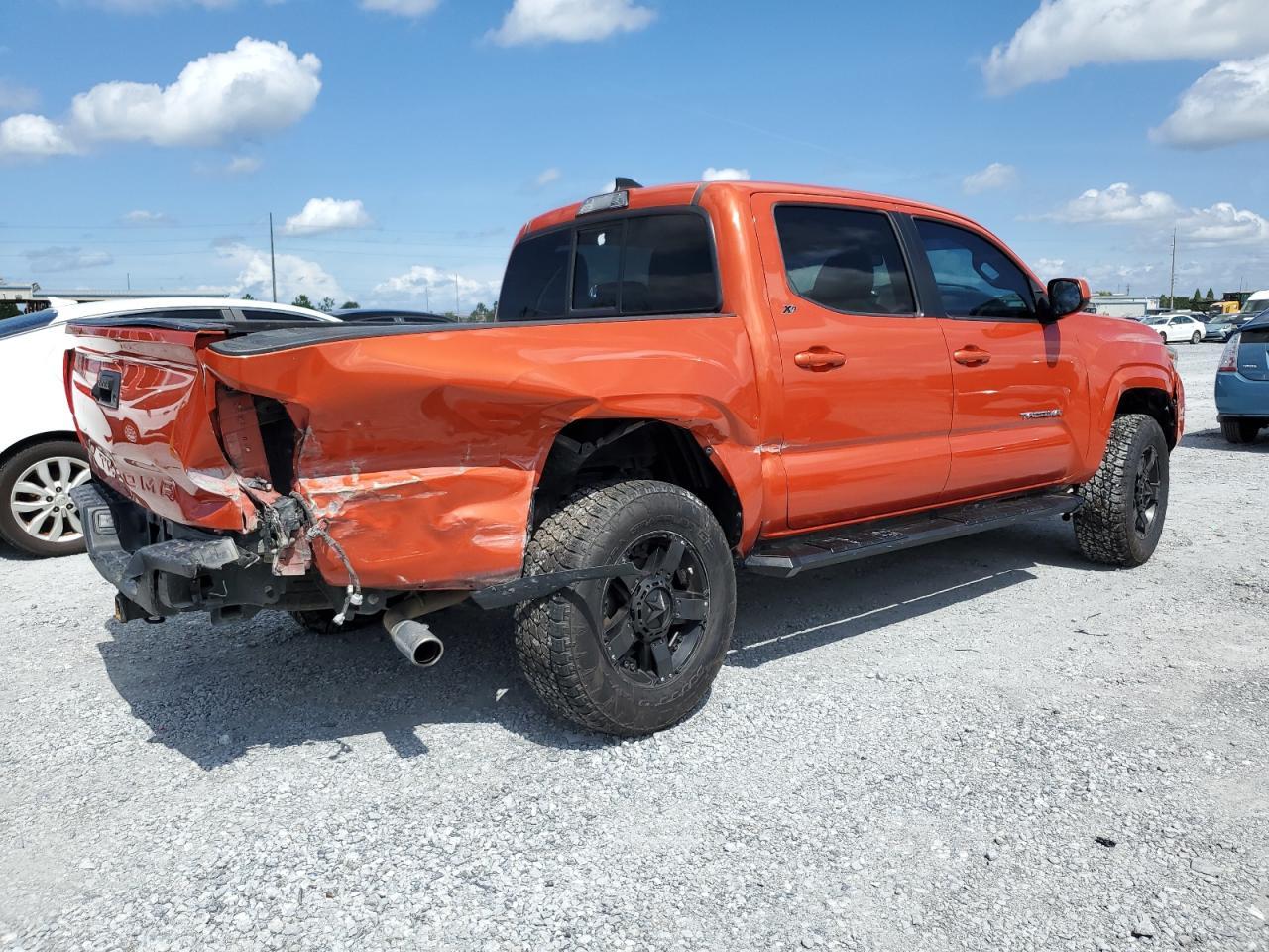 2017 Toyota Tacoma Double Cab - Фото 3