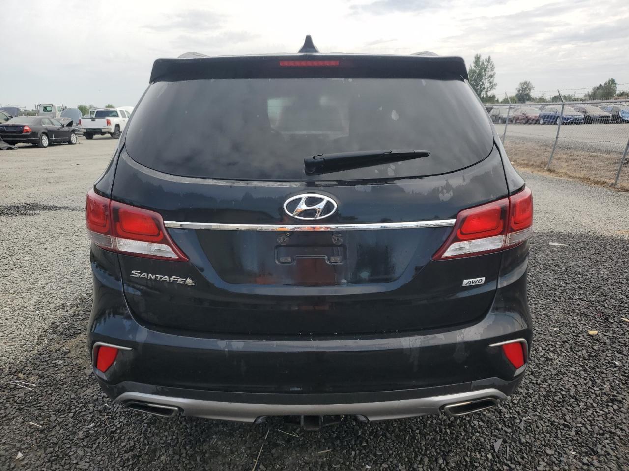 2017 Hyundai Santa Fe Se - Image 6