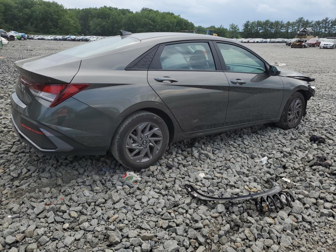 2024 Hyundai Elantra Sel - Image 3