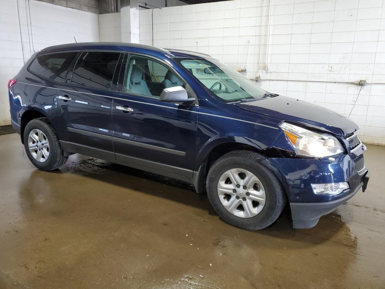 2011 Chevrolet Traverse Ls - Image 4