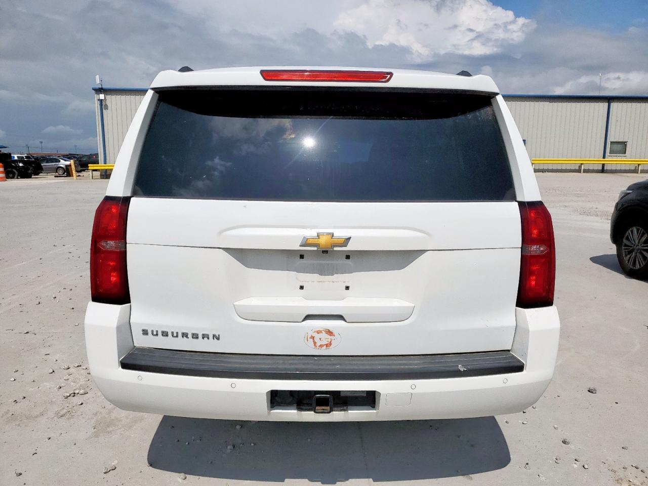 2019 Chevrolet Suburban C1500 - Фото 6