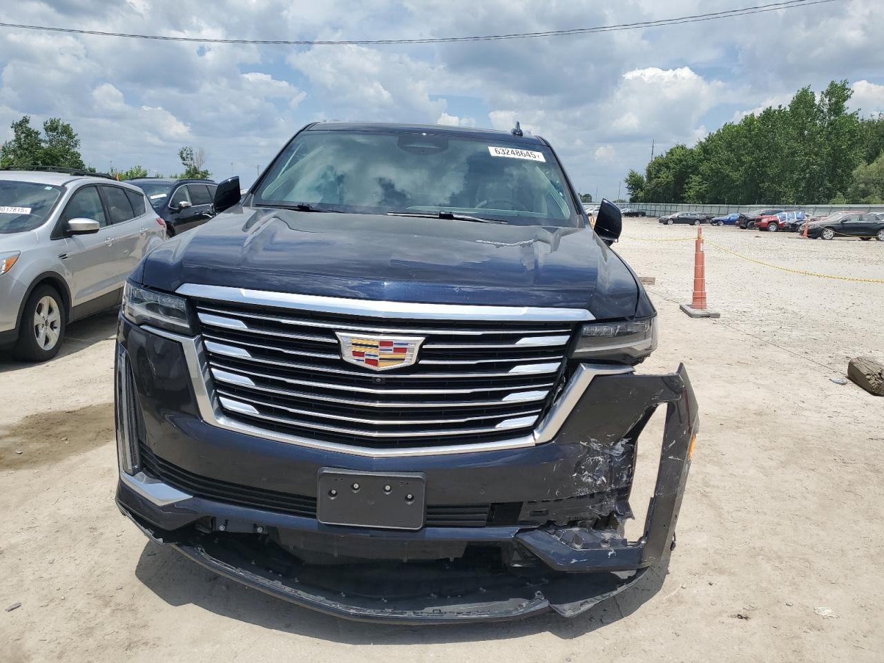 2022 Cadillac Escalade Premium Luxury Platinum - Image 5