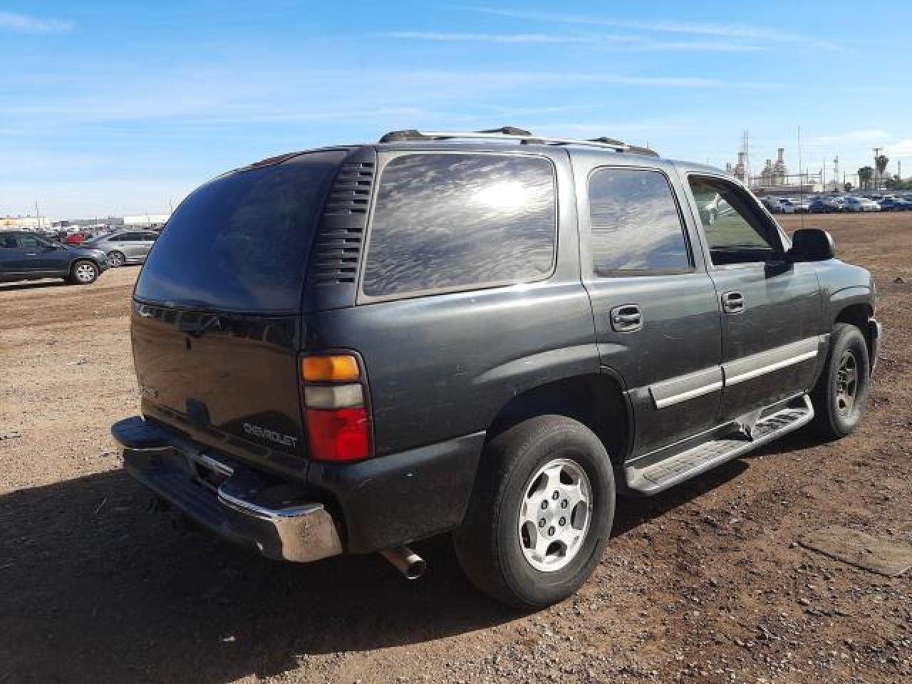 2004 Chevrolet Tahoe C1500 - Image 3