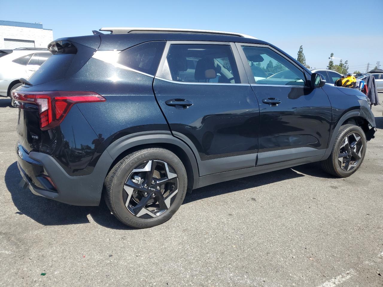 2024 Kia Seltos Ex - Image 3