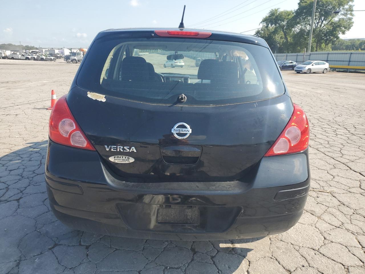 2011 Nissan Versa S - Фото 6