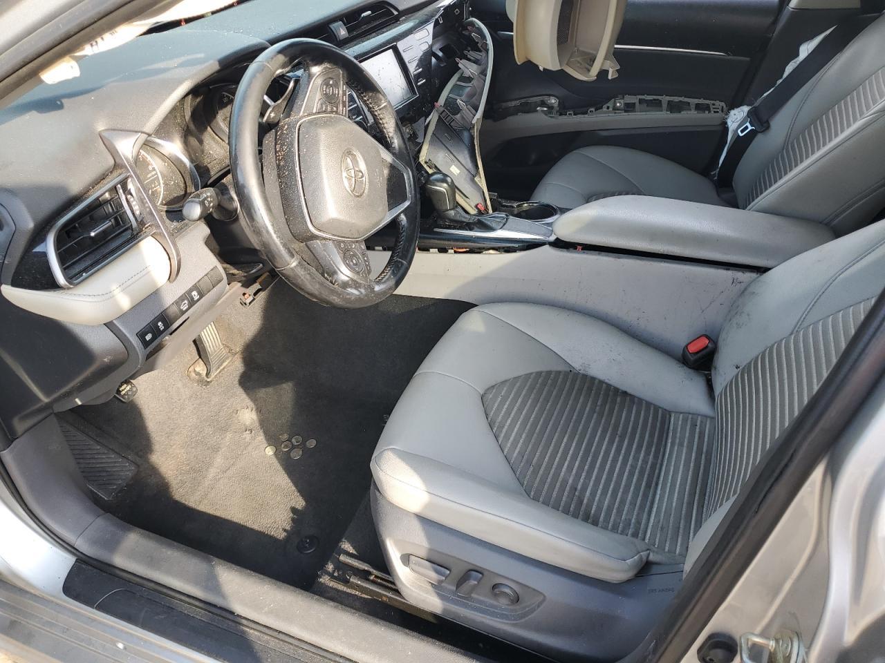 2019 Toyota Camry L - Фото 7