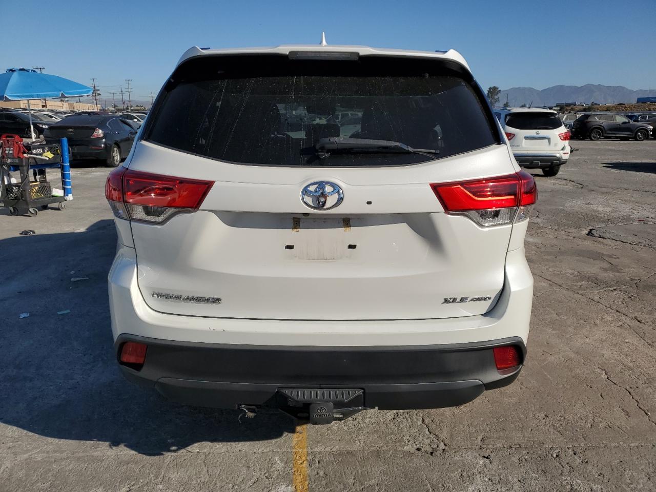 2019 Toyota Highlander Se - Фото 6