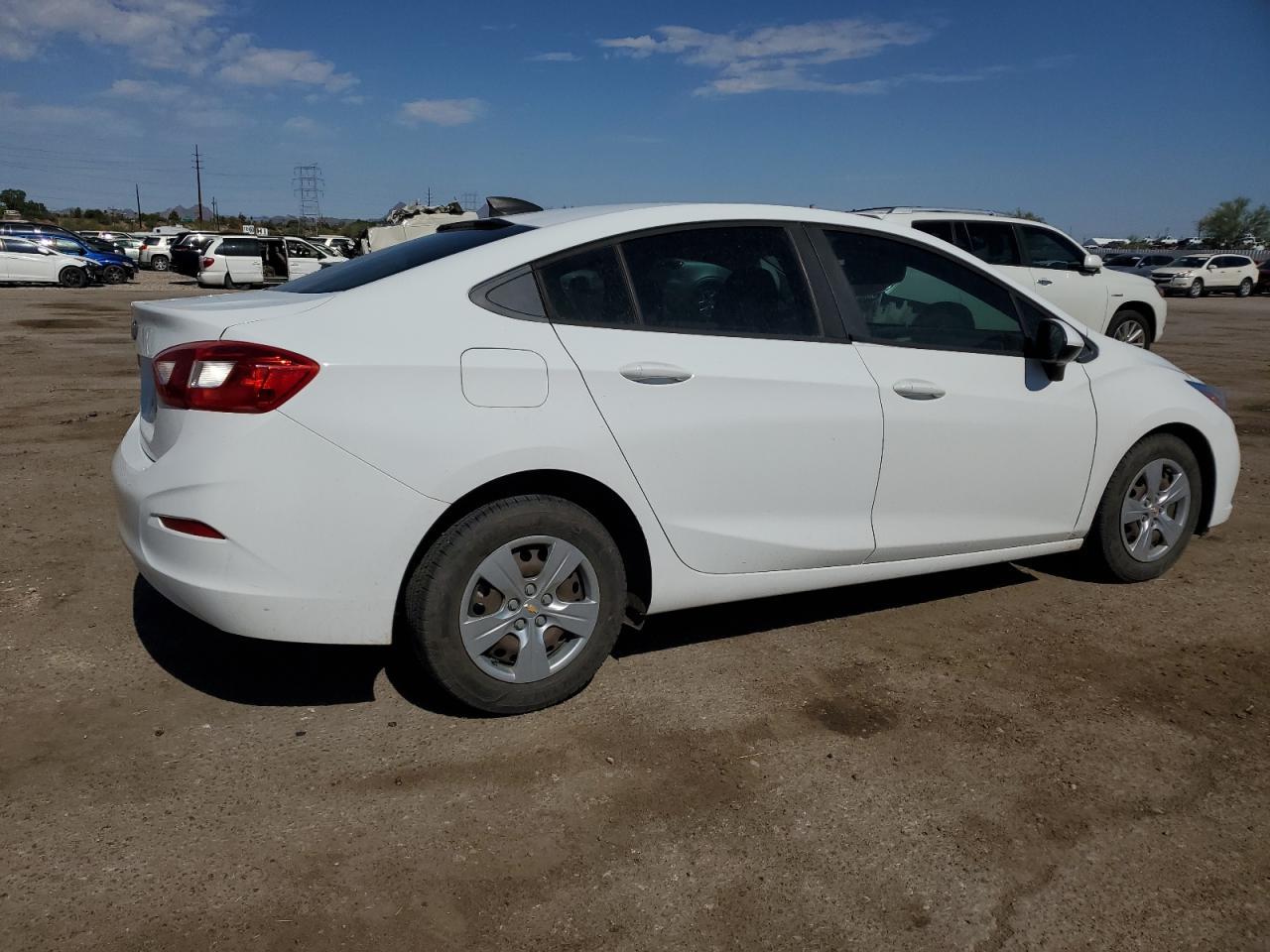 2017 Chevrolet Cruze Ls - Image 3