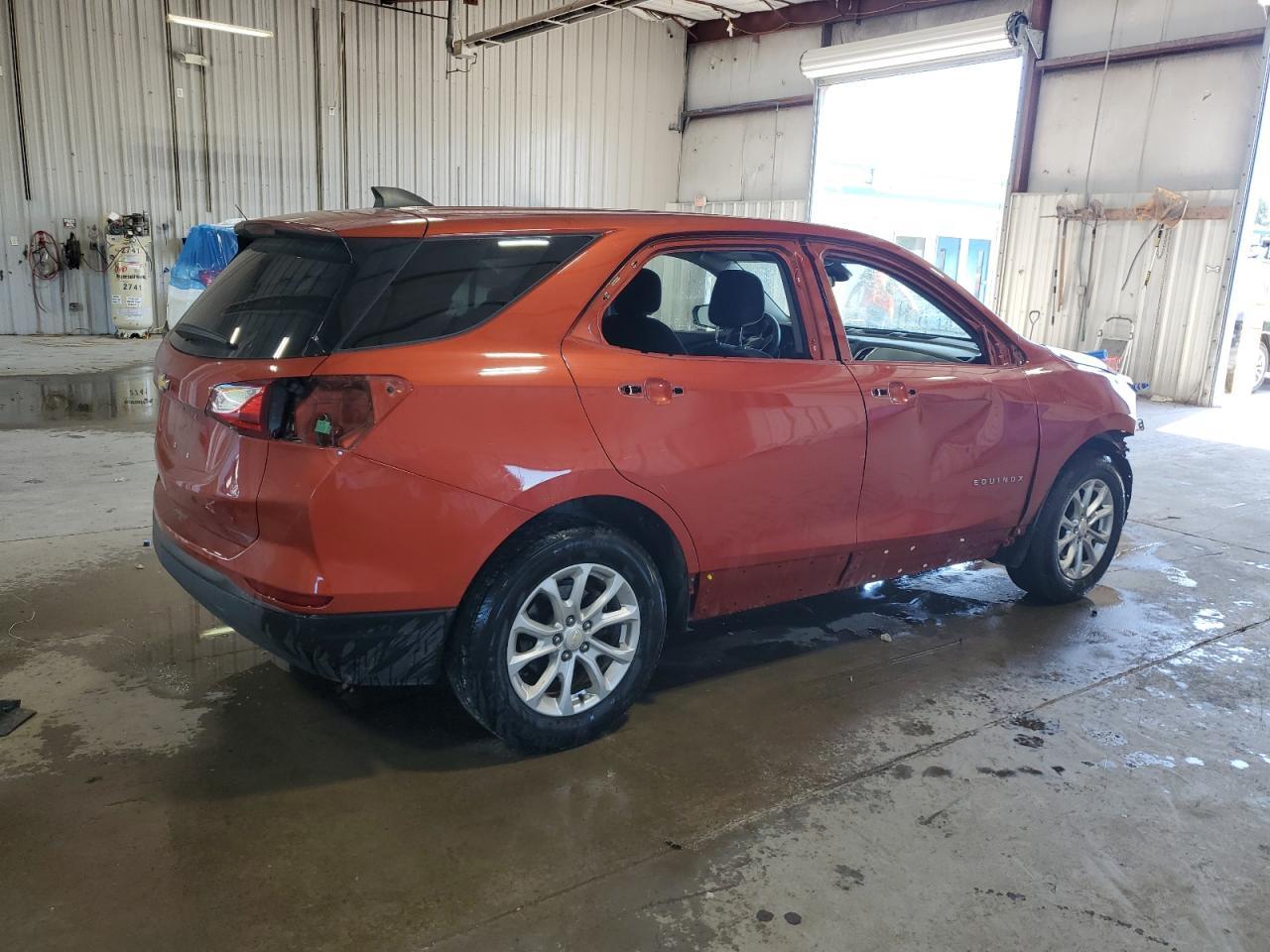 2020 Chevrolet Equinox Ls - Image 3