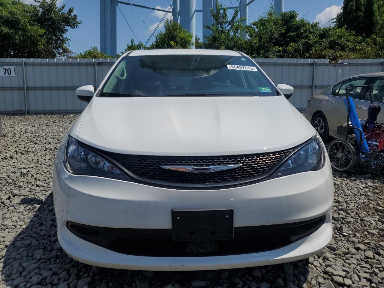 2023 Chrysler Voyager Lx - Фото 5