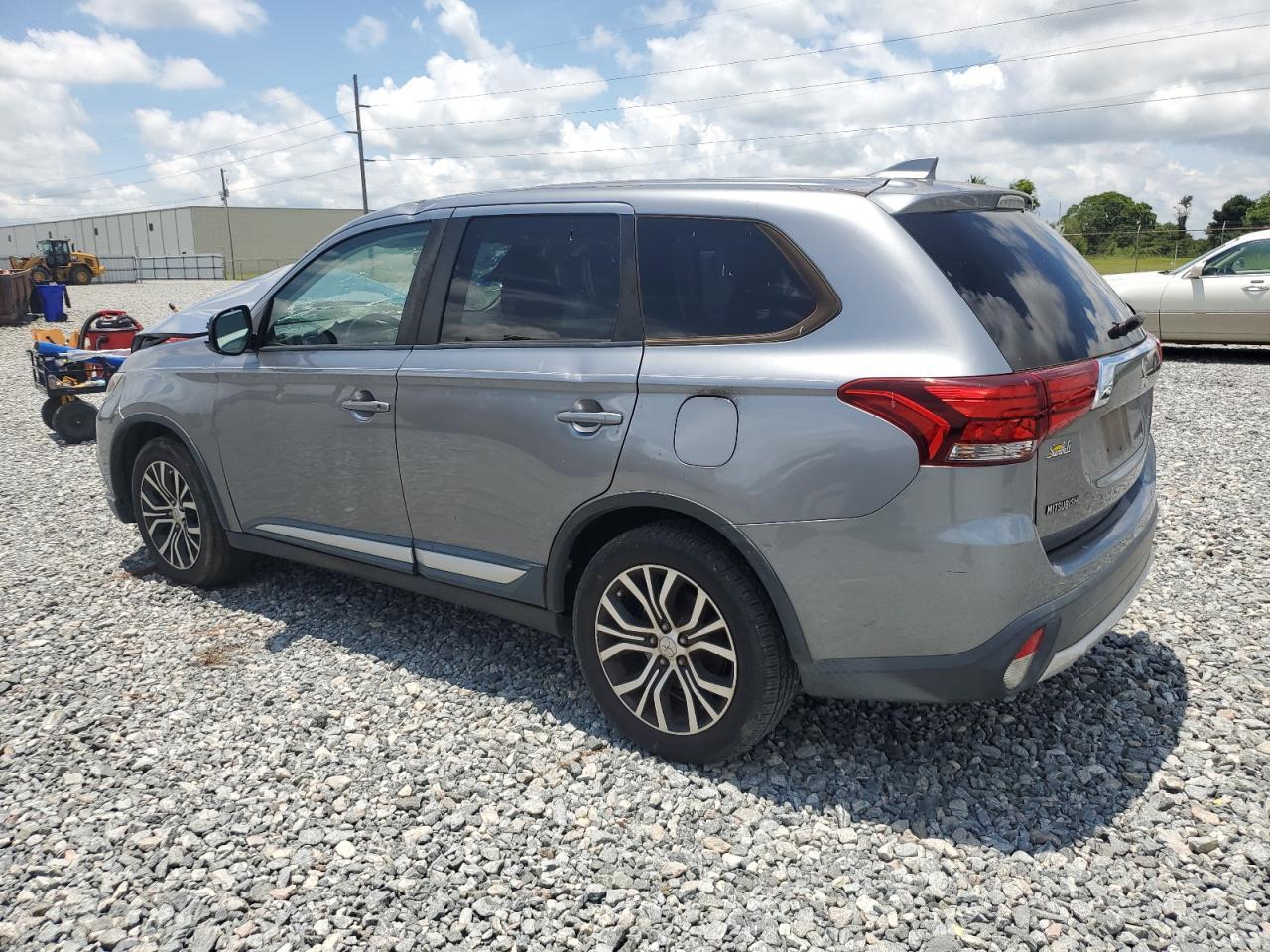 2017 Mitsubishi Outlander Es - Фото 2