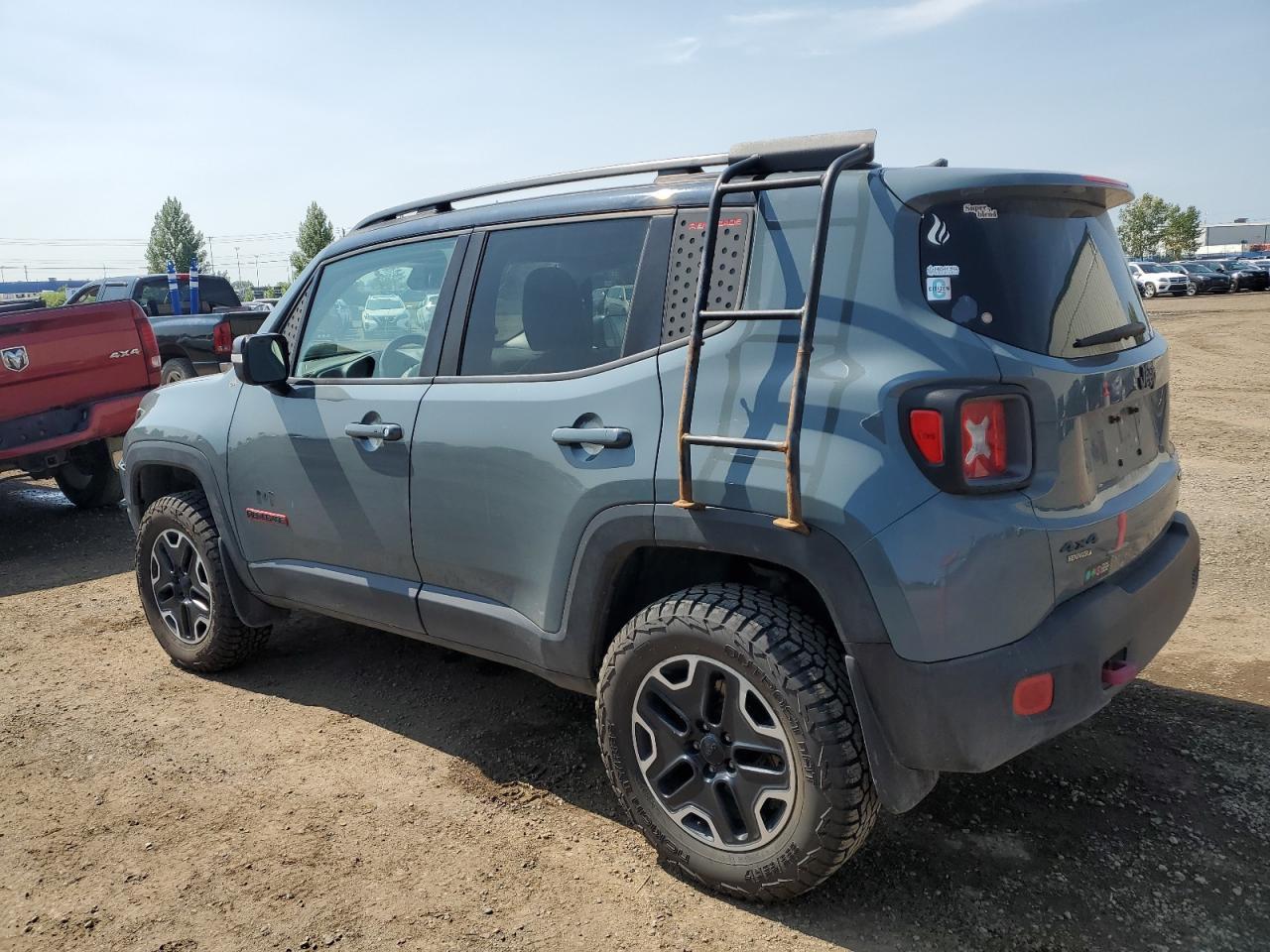 2017 Jeep Renegade Trailhawk - Фото 2
