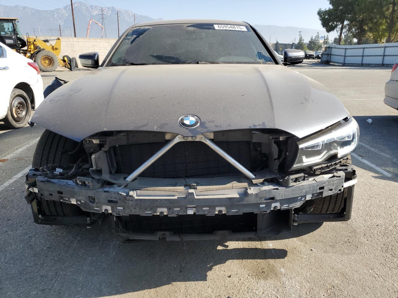 2021 BMW 330I - Фото 5