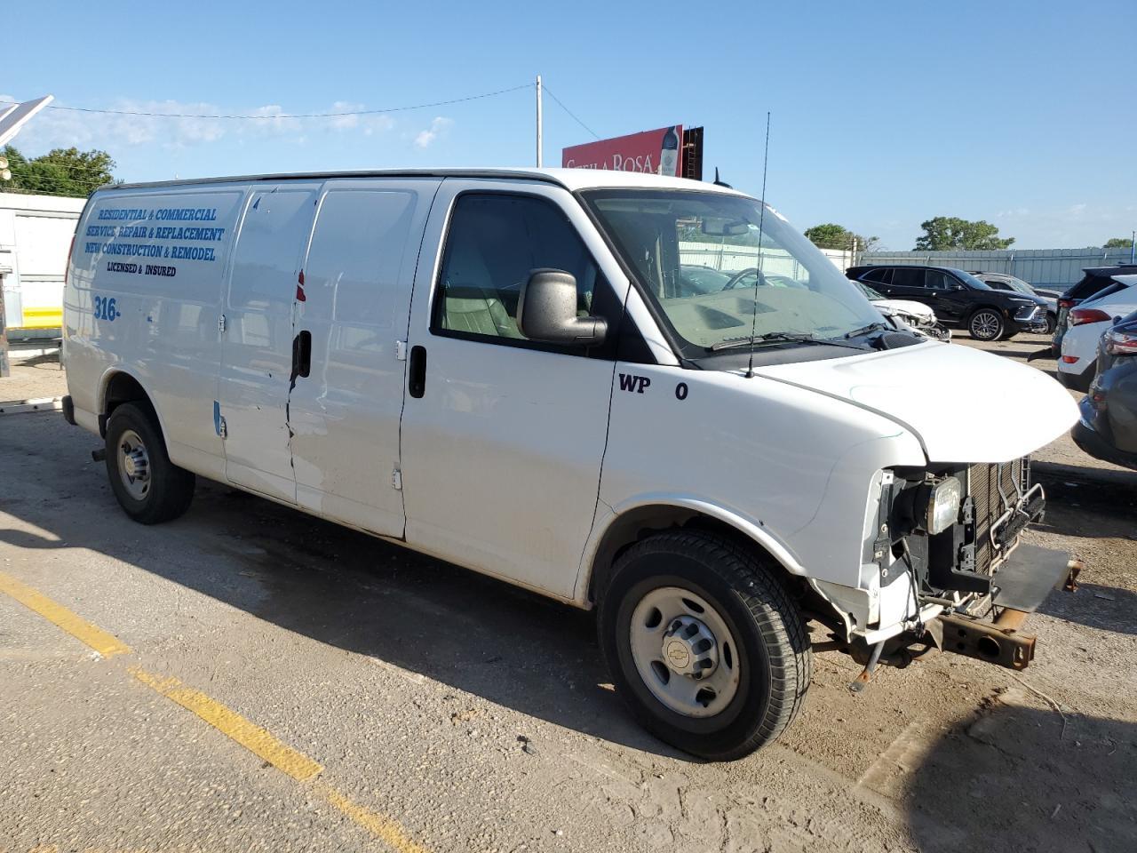 2014 Chevrolet Express G2500 - Image 4