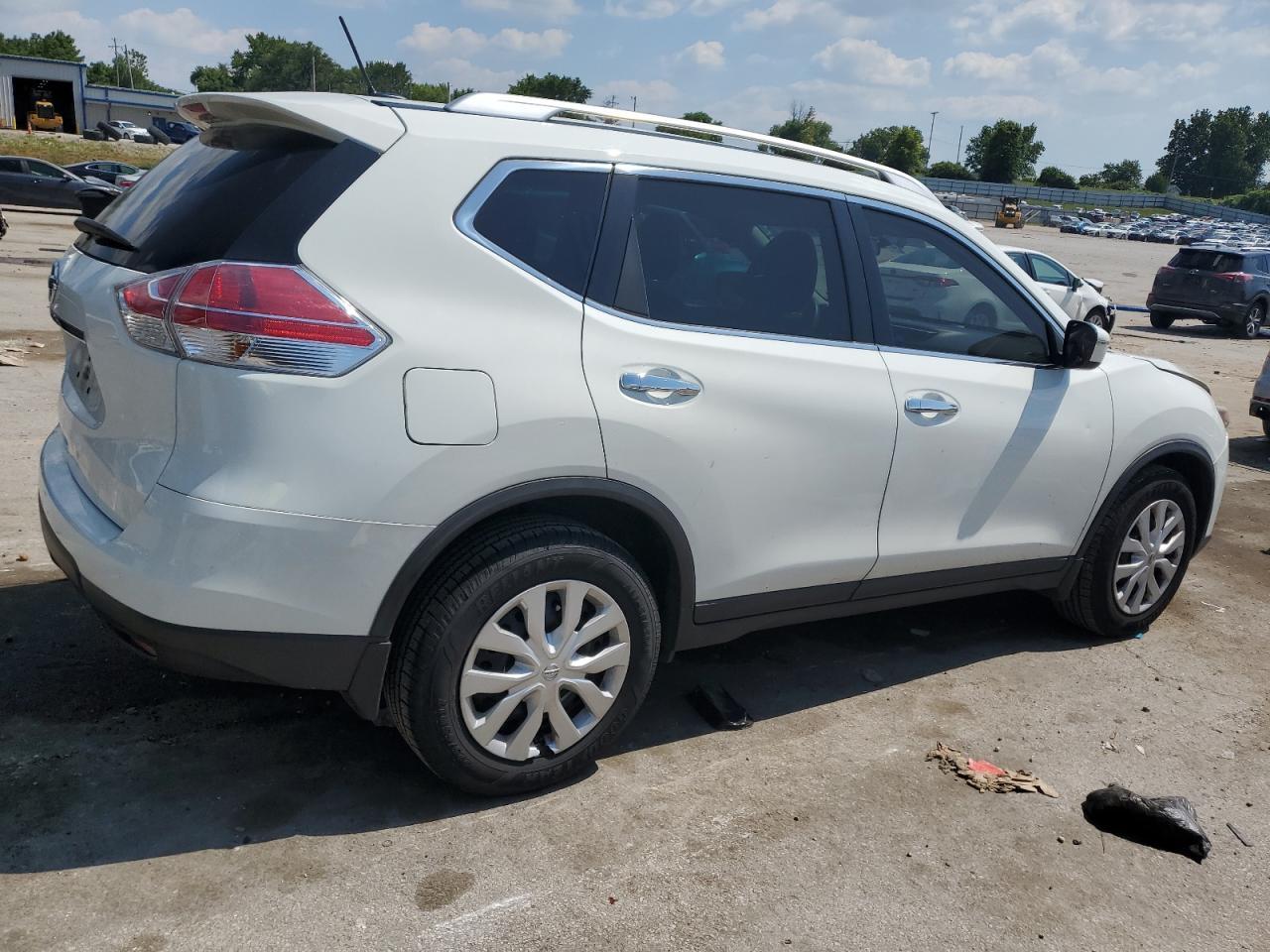 2016 Nissan Rogue S - Фото 3