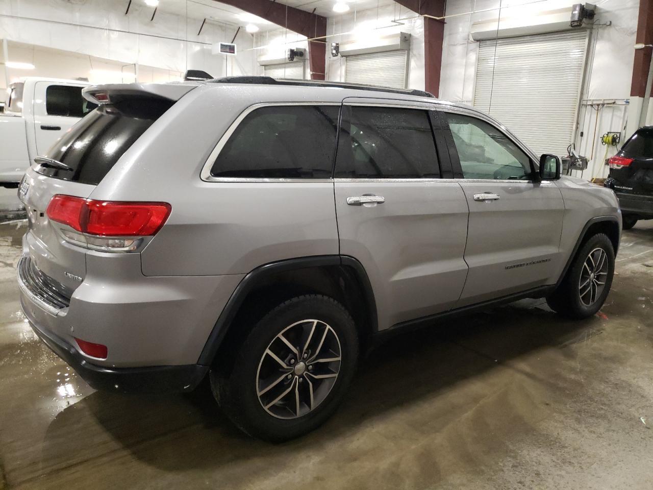 2019 Jeep Grand Cherokee Limited - Image 3